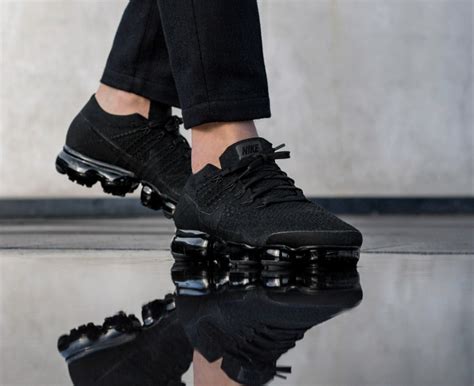 VaporMax triple black quantities